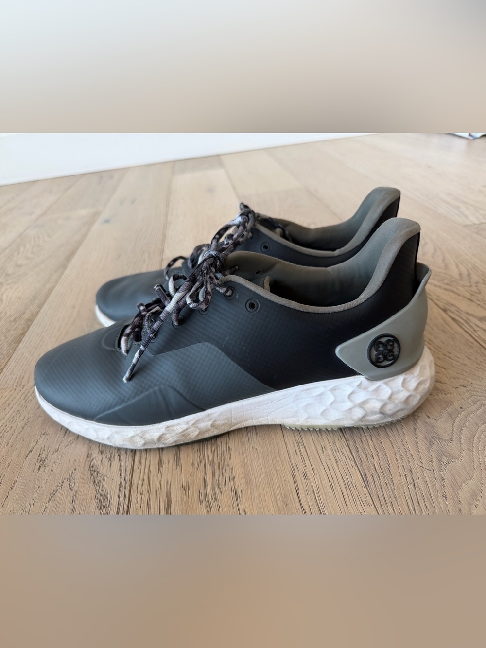 G/FORE Men's Gray and Black Casual Sneakers with White Sole